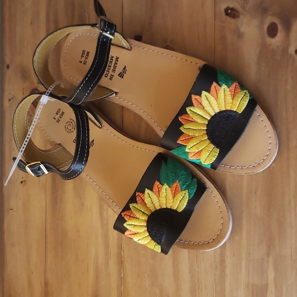 Huaraches - Picture 1 of 5